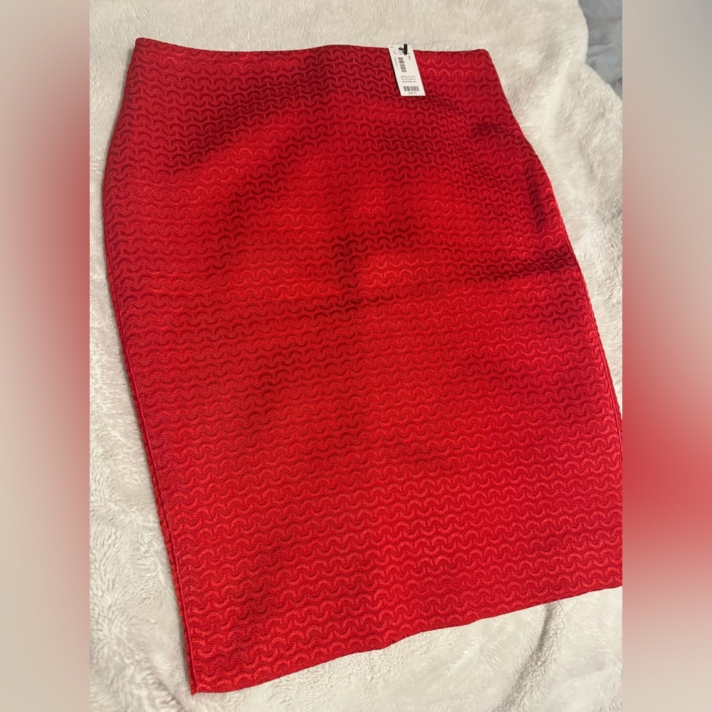 NWT Red The Limited  pencil skirt size 2 regular